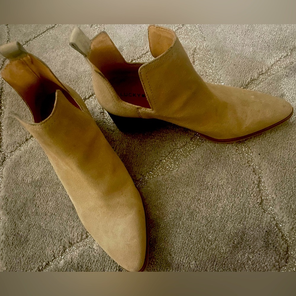Lucky Brand Chelsea Style Booties